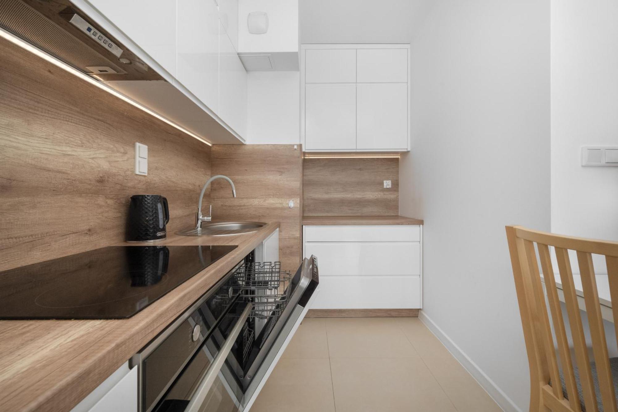Klasyczny Apartament Z Balkonem We Wroclawiu By Noclegi Renters Exteriör bild