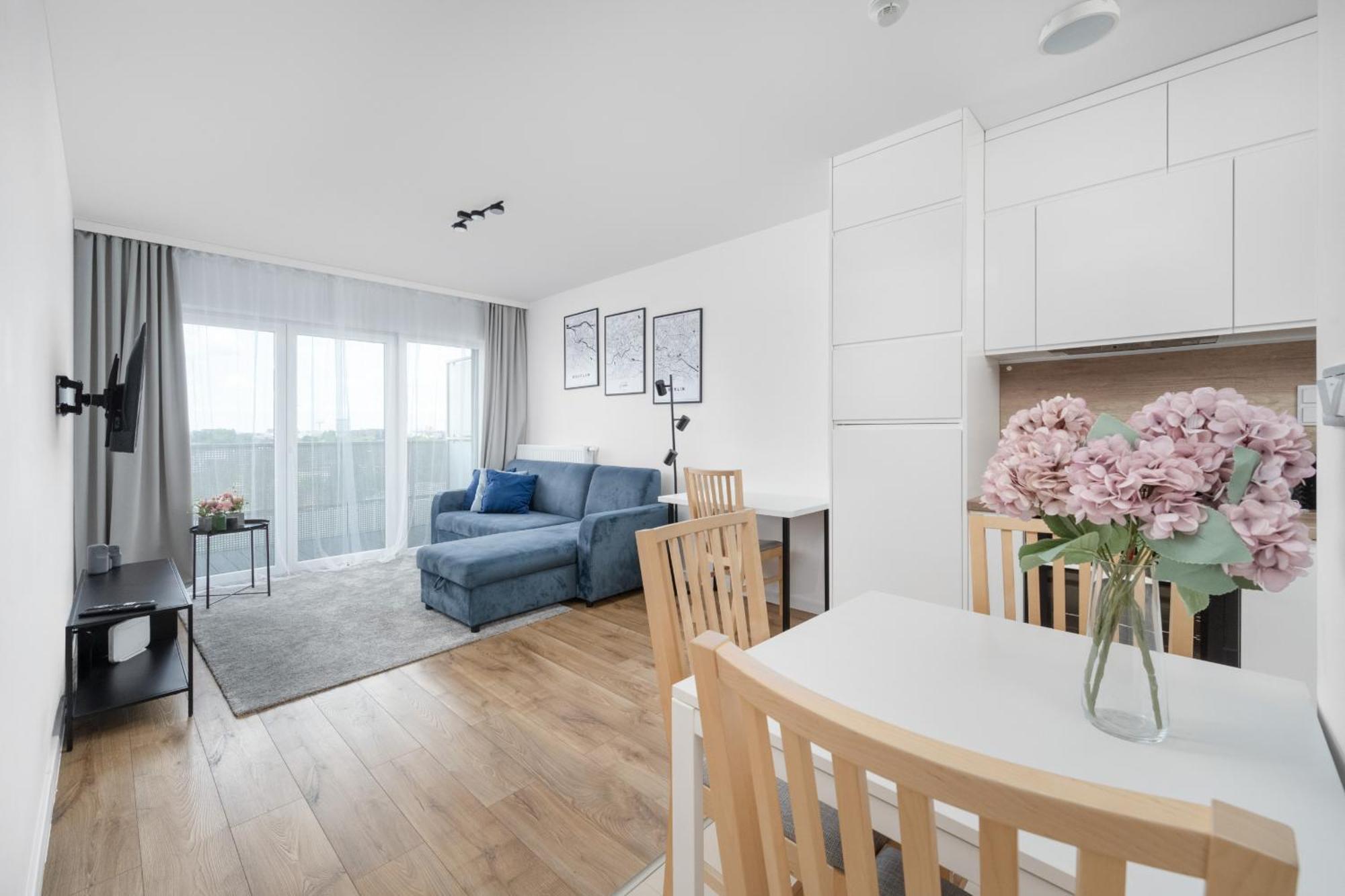 Klasyczny Apartament Z Balkonem We Wroclawiu By Noclegi Renters Exteriör bild