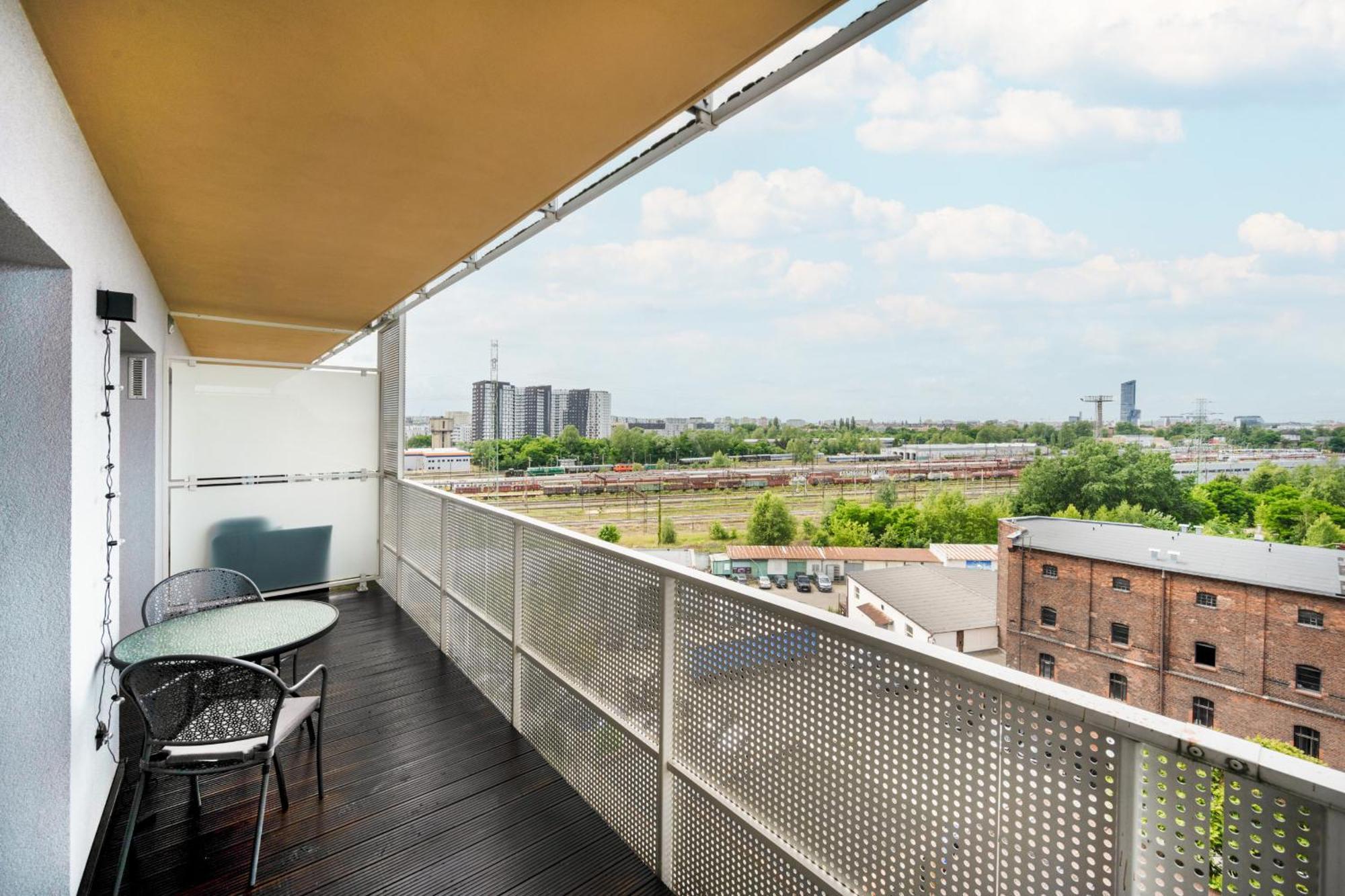 Klasyczny Apartament Z Balkonem We Wroclawiu By Noclegi Renters Exteriör bild